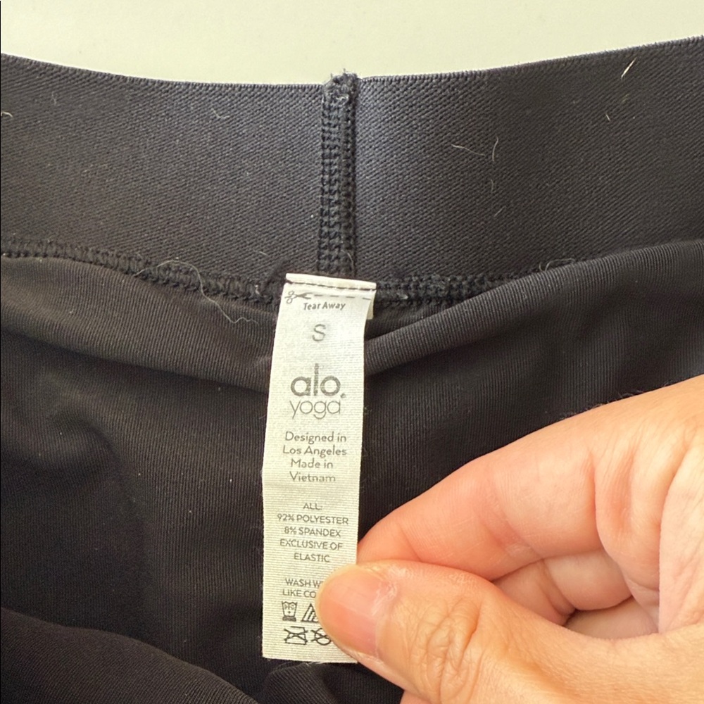 ALO Yoga Black Pleated Mini Skirt - Picture 4 of 8